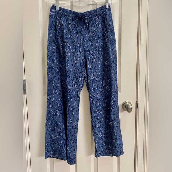 Athleta Avenue wide leg cropped pants Size 8 - Picture 1 of 3